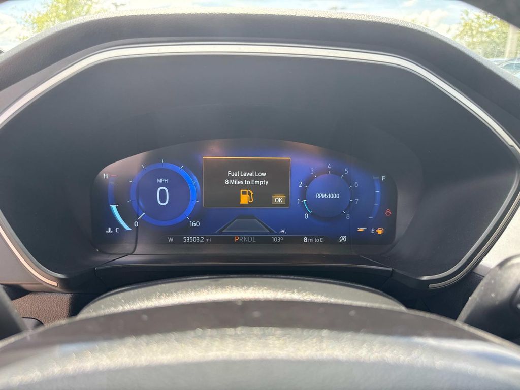 Vehicle image 33 of 47