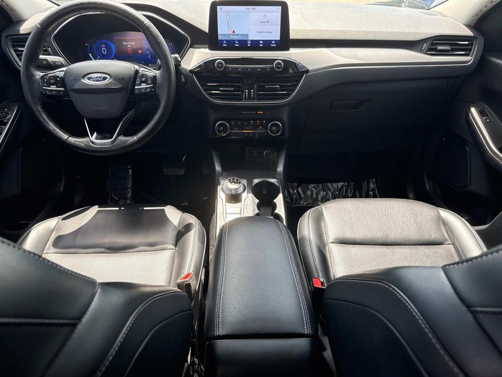 Vehicle image 18 of 47