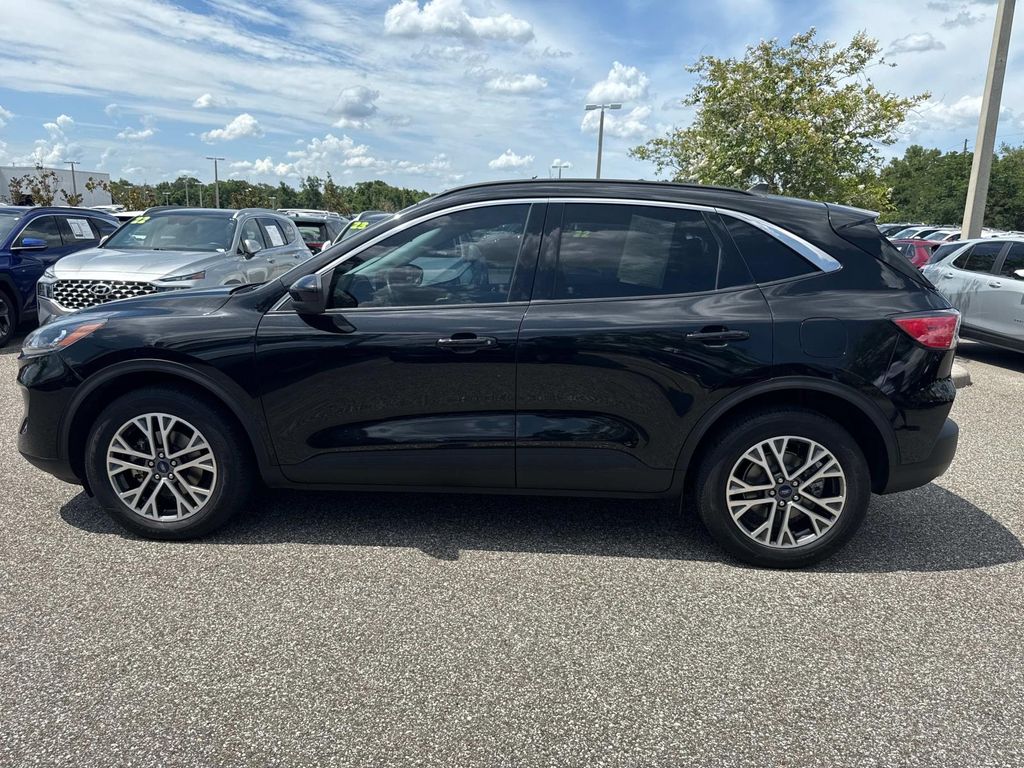 Vehicle image 9 of 47