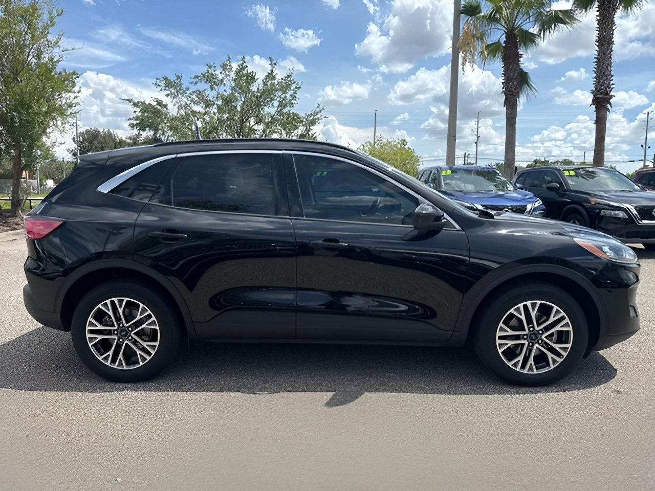 Vehicle image 43 of 47