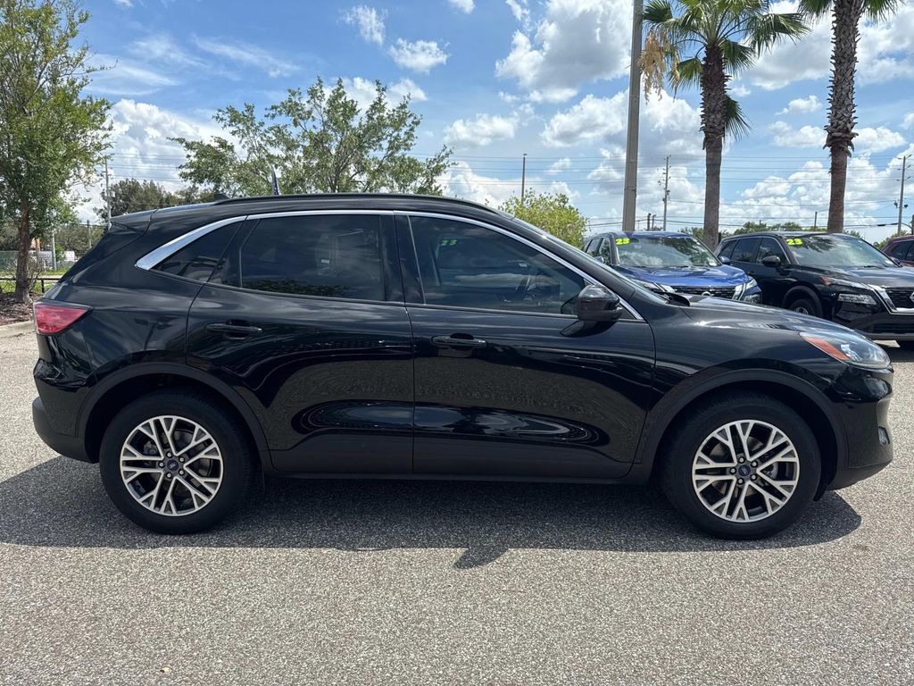 Vehicle image 5 of 47