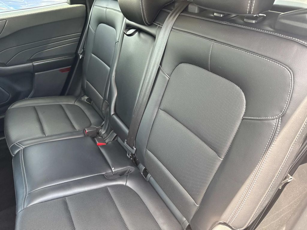 Vehicle image 14 of 47