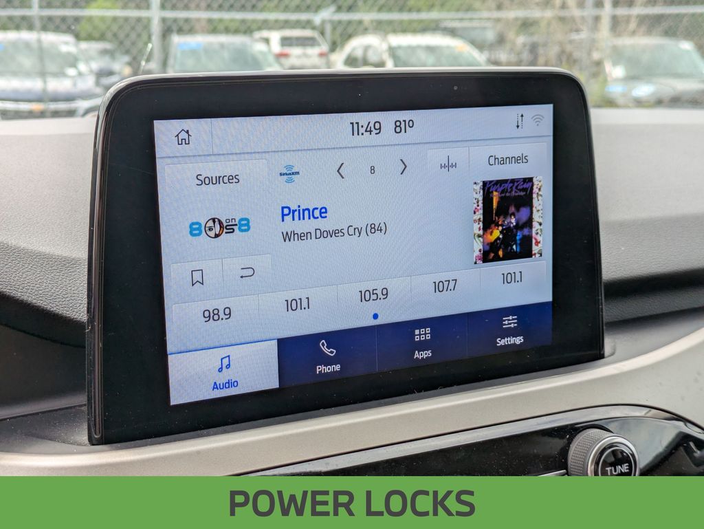 Vehicle image 22 of 33