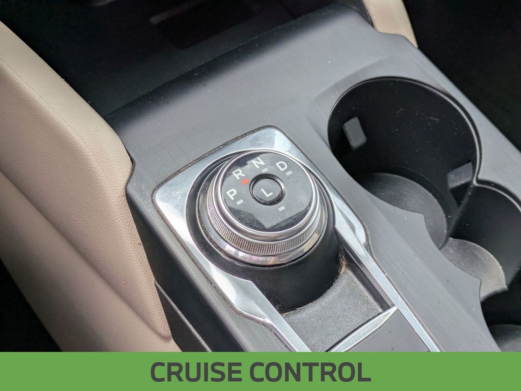Vehicle image 24 of 33