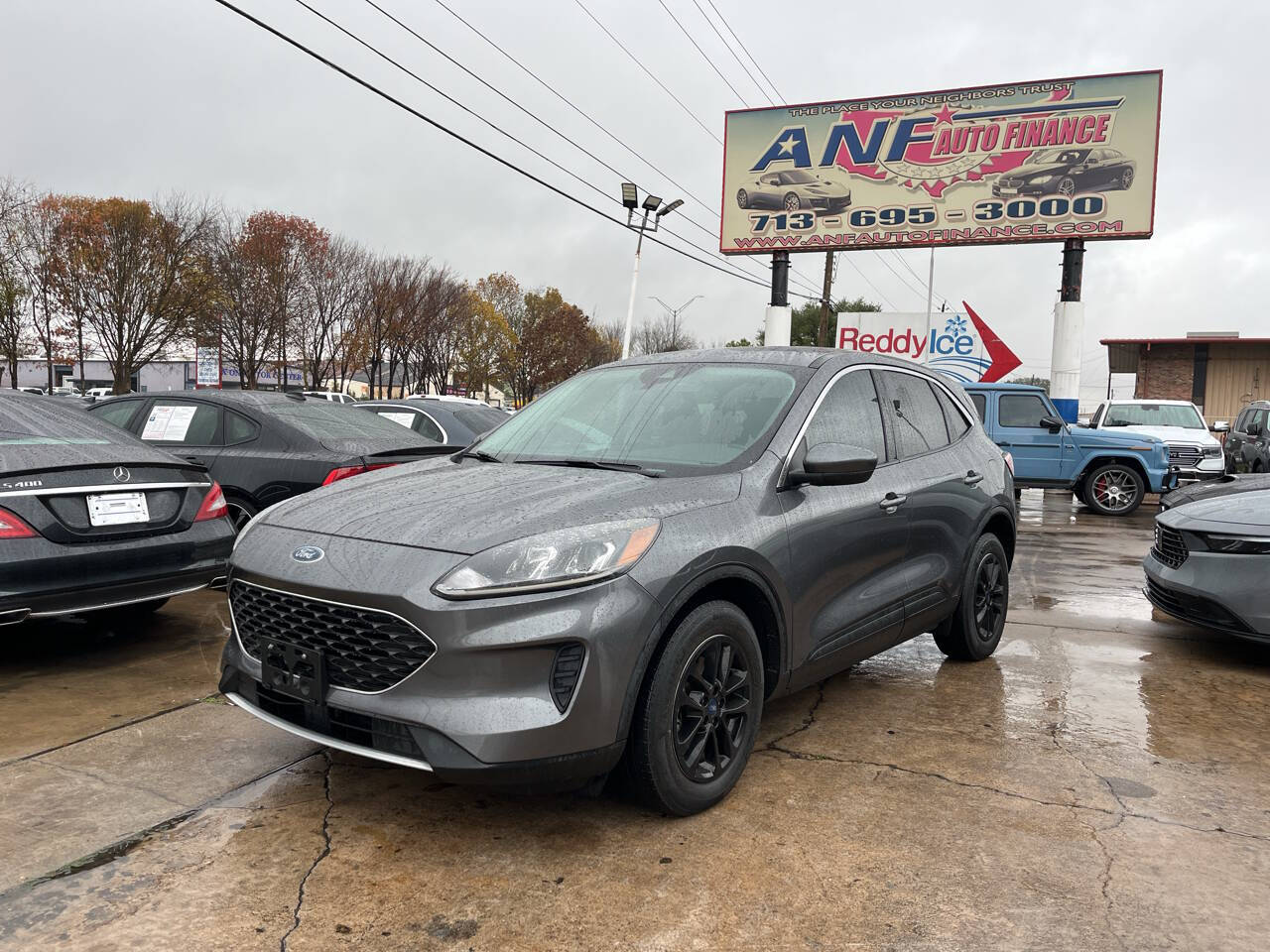 2021 Ford Escape SE Image 1 of 12
