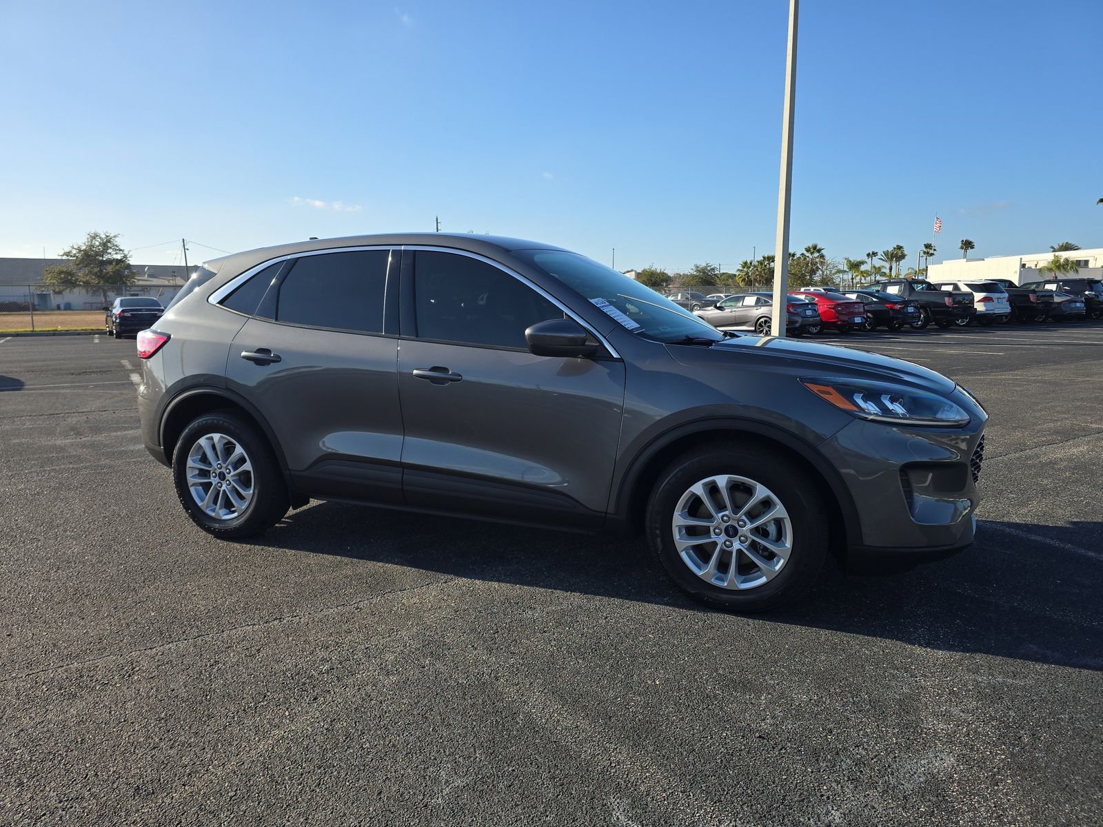 2021 Ford Escape Hybrid SE Image 1 of 28