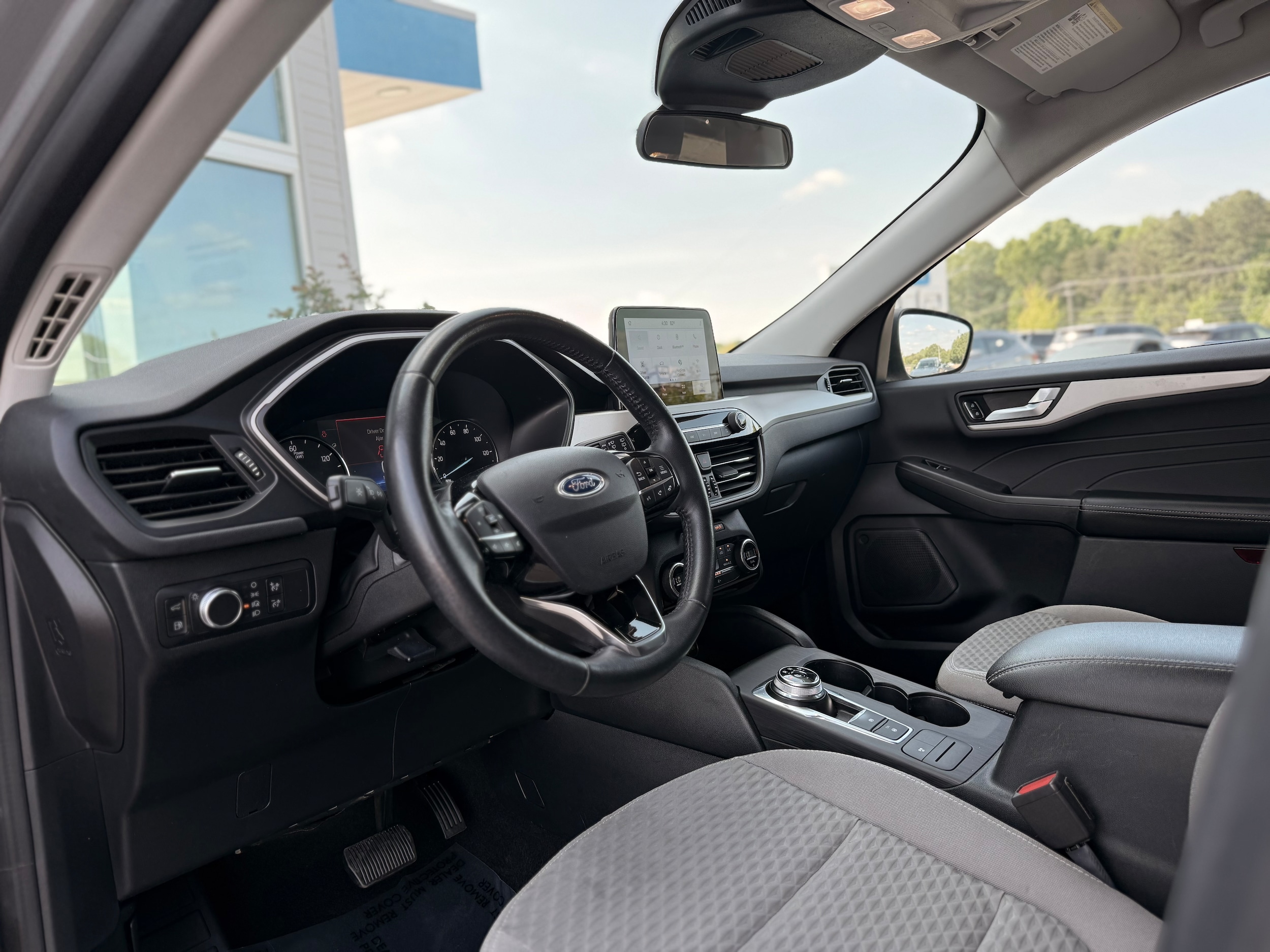Vehicle image 13 of 35