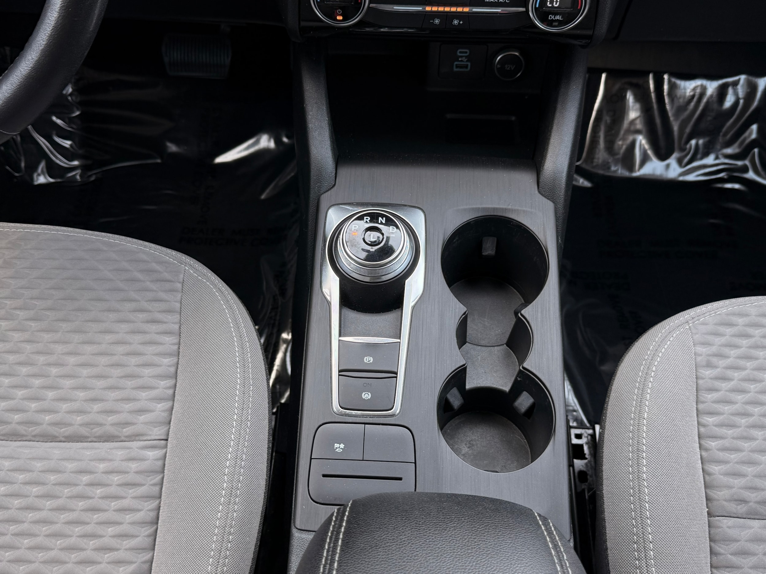 Vehicle image 25 of 35