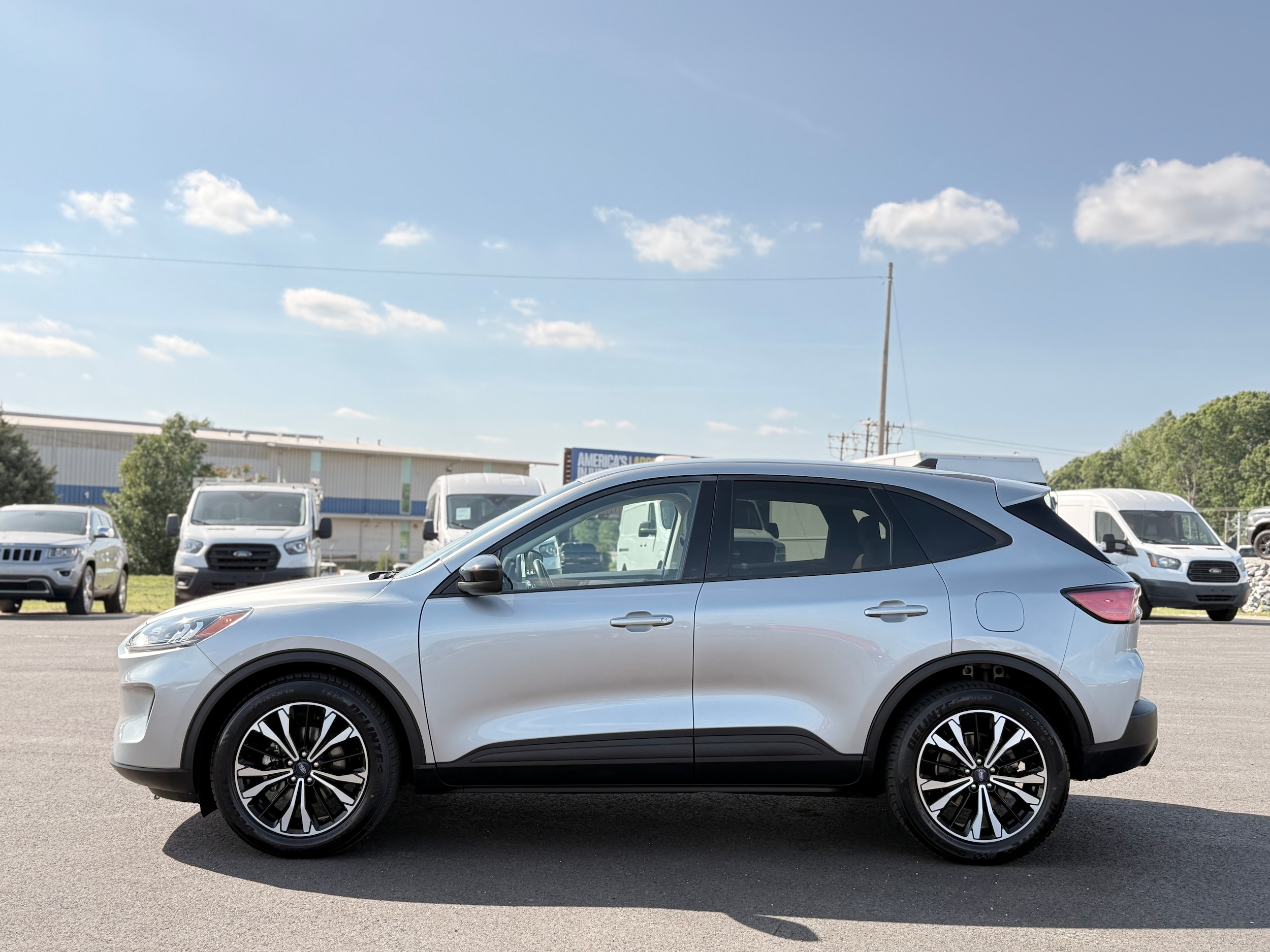 Vehicle image 11 of 35