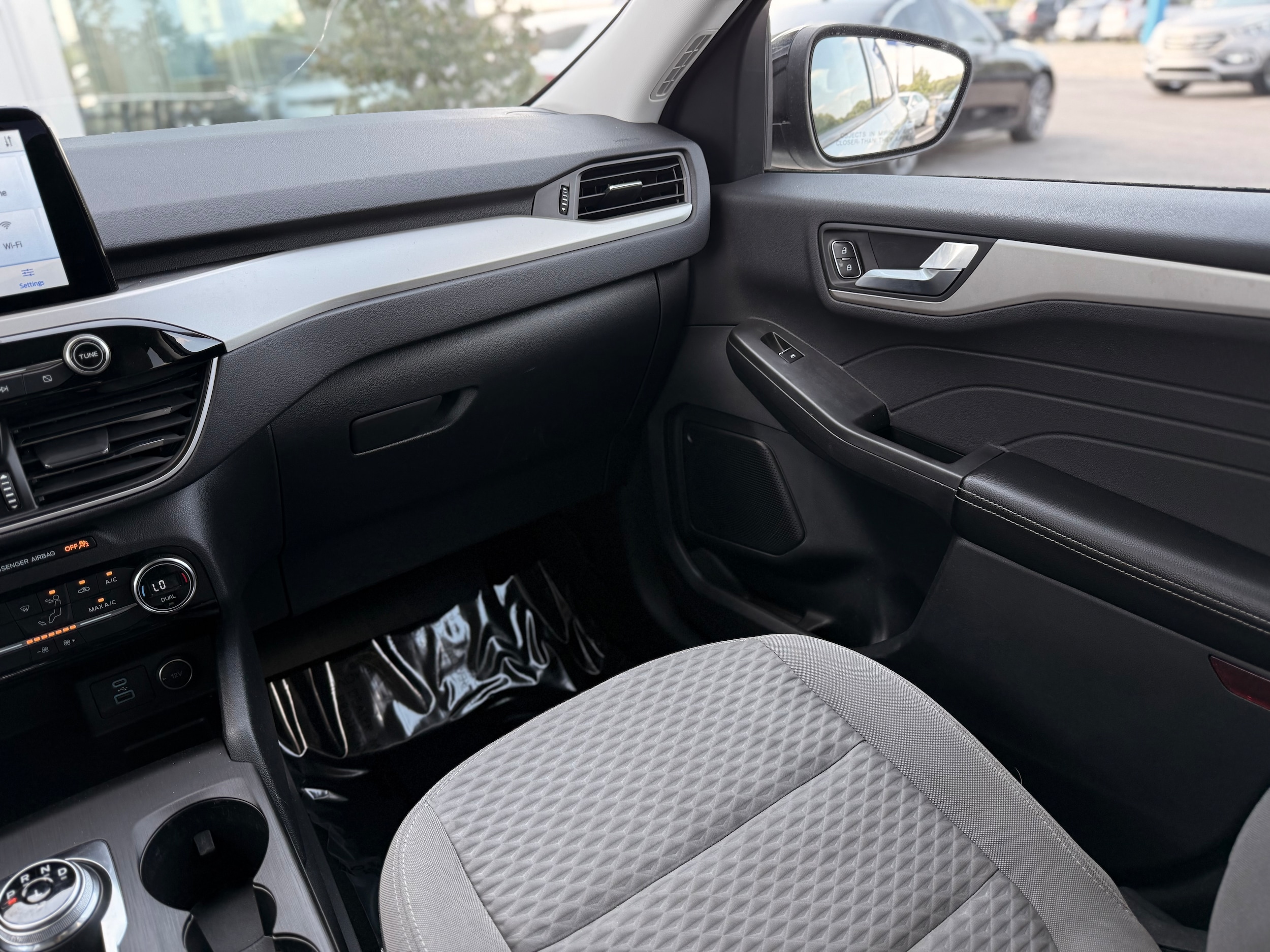 Vehicle image 24 of 35