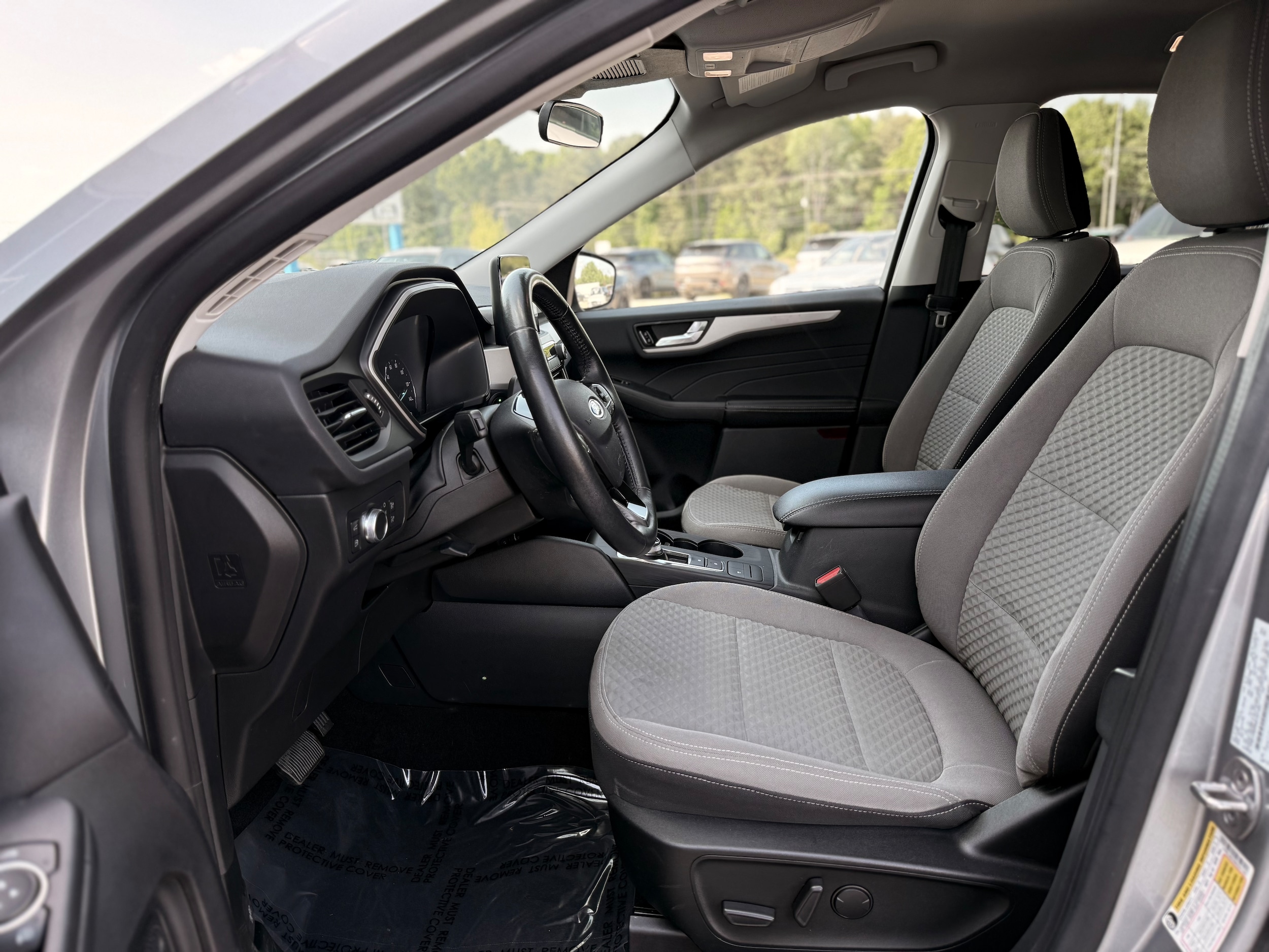 Vehicle image 14 of 35