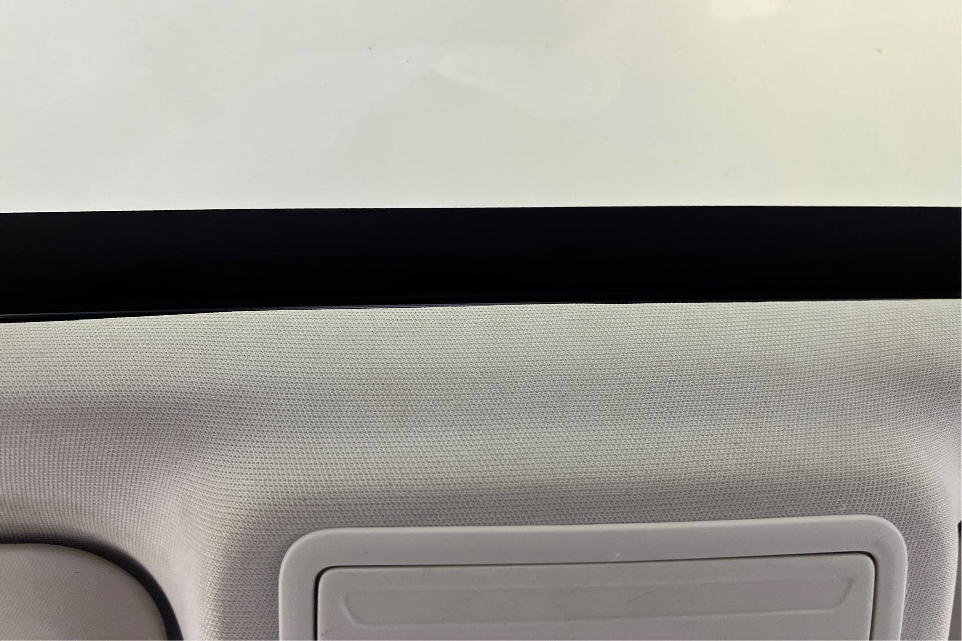 Vehicle image 17 of 29
