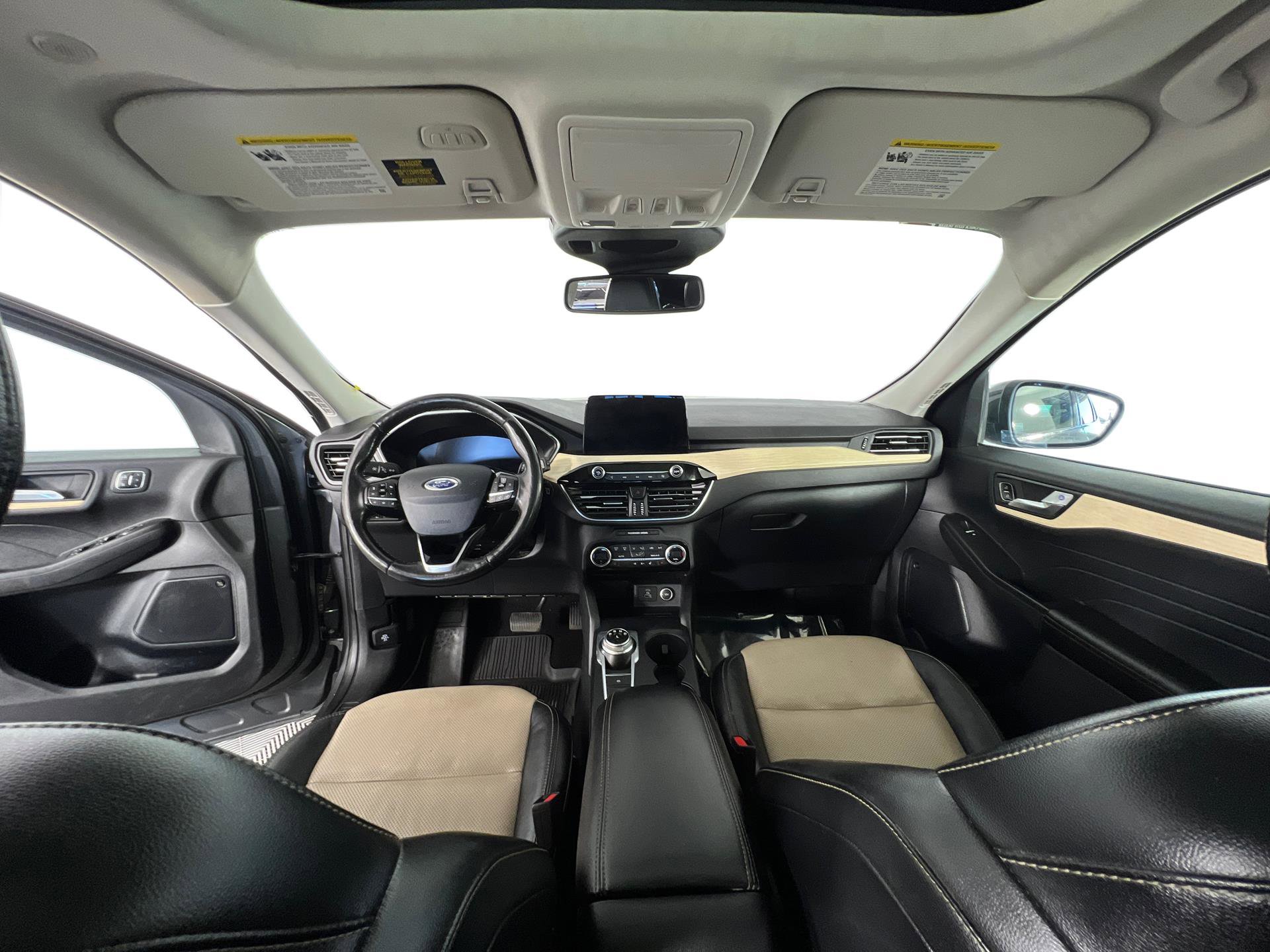 Vehicle image 18 of 29