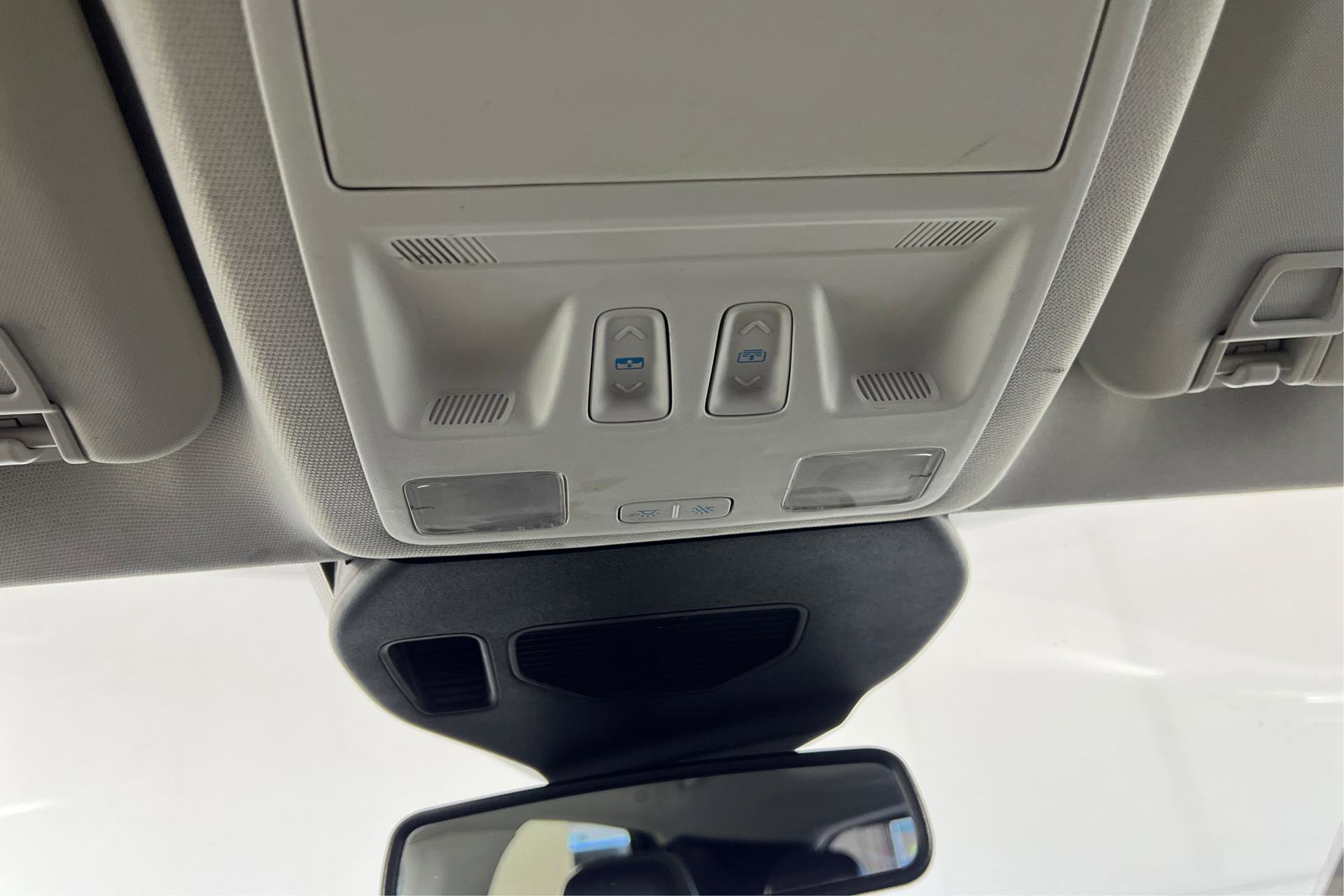 Vehicle image 12 of 29
