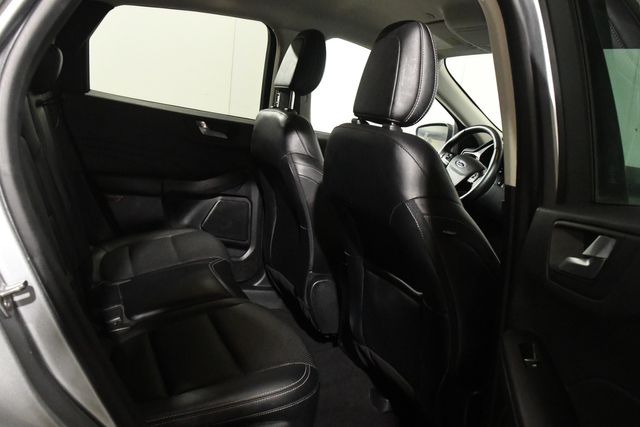 Vehicle image 25 of 29