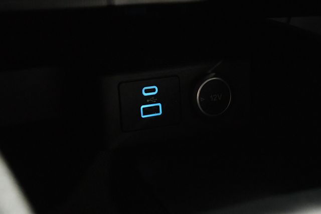 Vehicle image 13 of 29