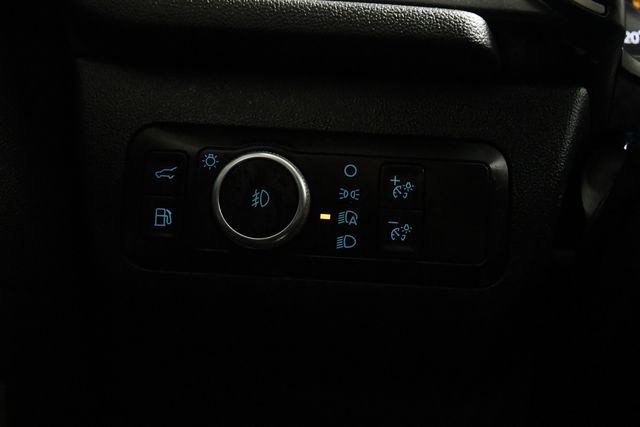 Vehicle image 17 of 29