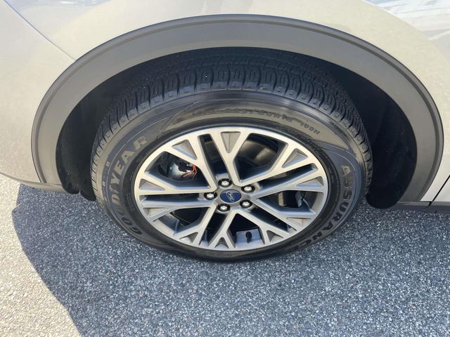 Vehicle image 16 of 37