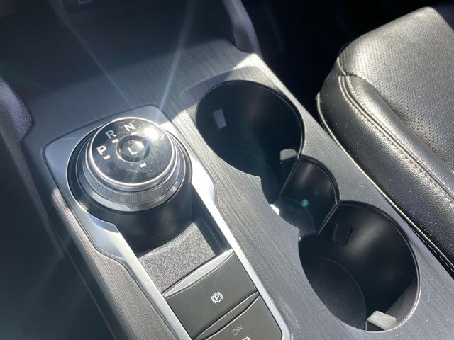 Vehicle image 29 of 37
