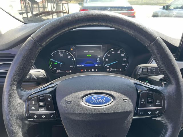 Vehicle image 32 of 37