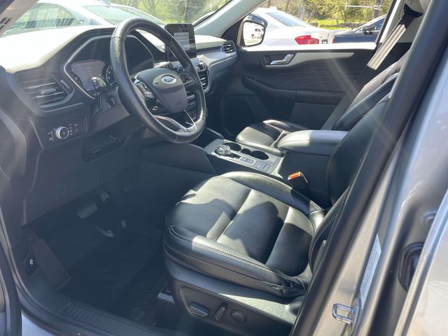 Vehicle image 22 of 37