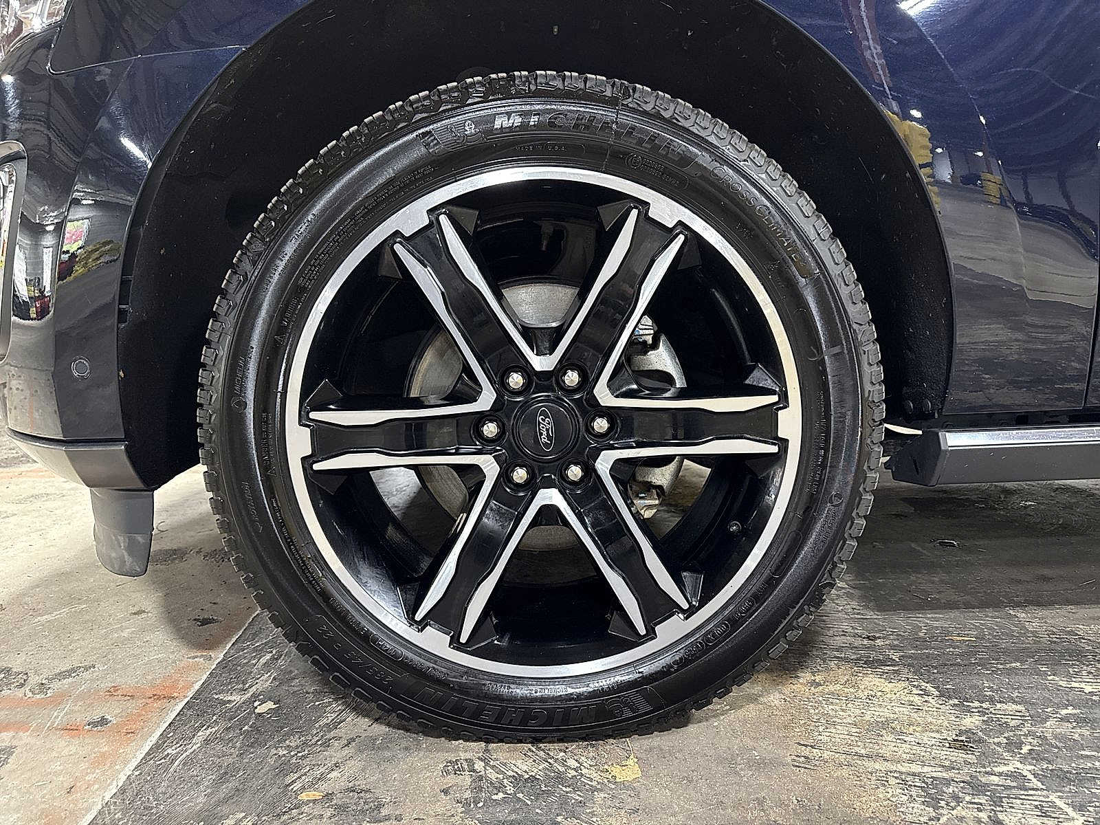 2021 Ford Expedition Limited Image 11 of 37