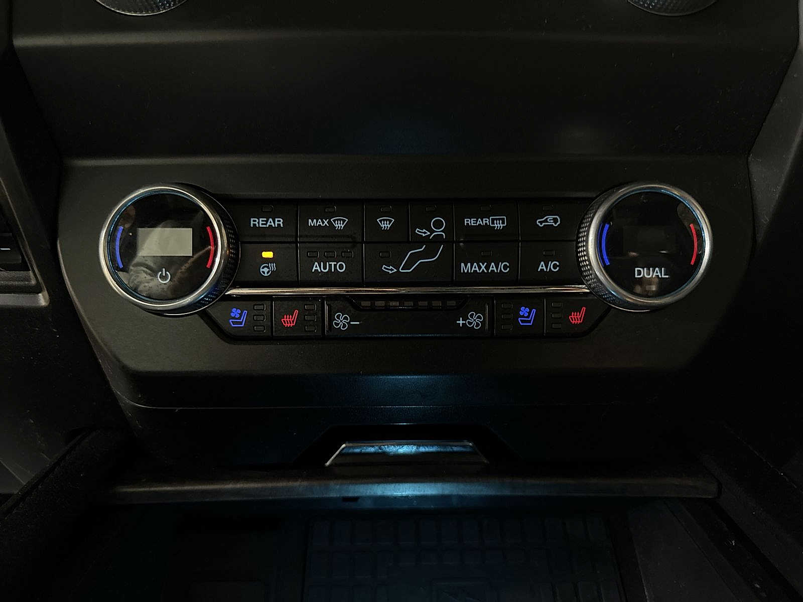 2021 Ford Expedition Limited Image 35 of 37