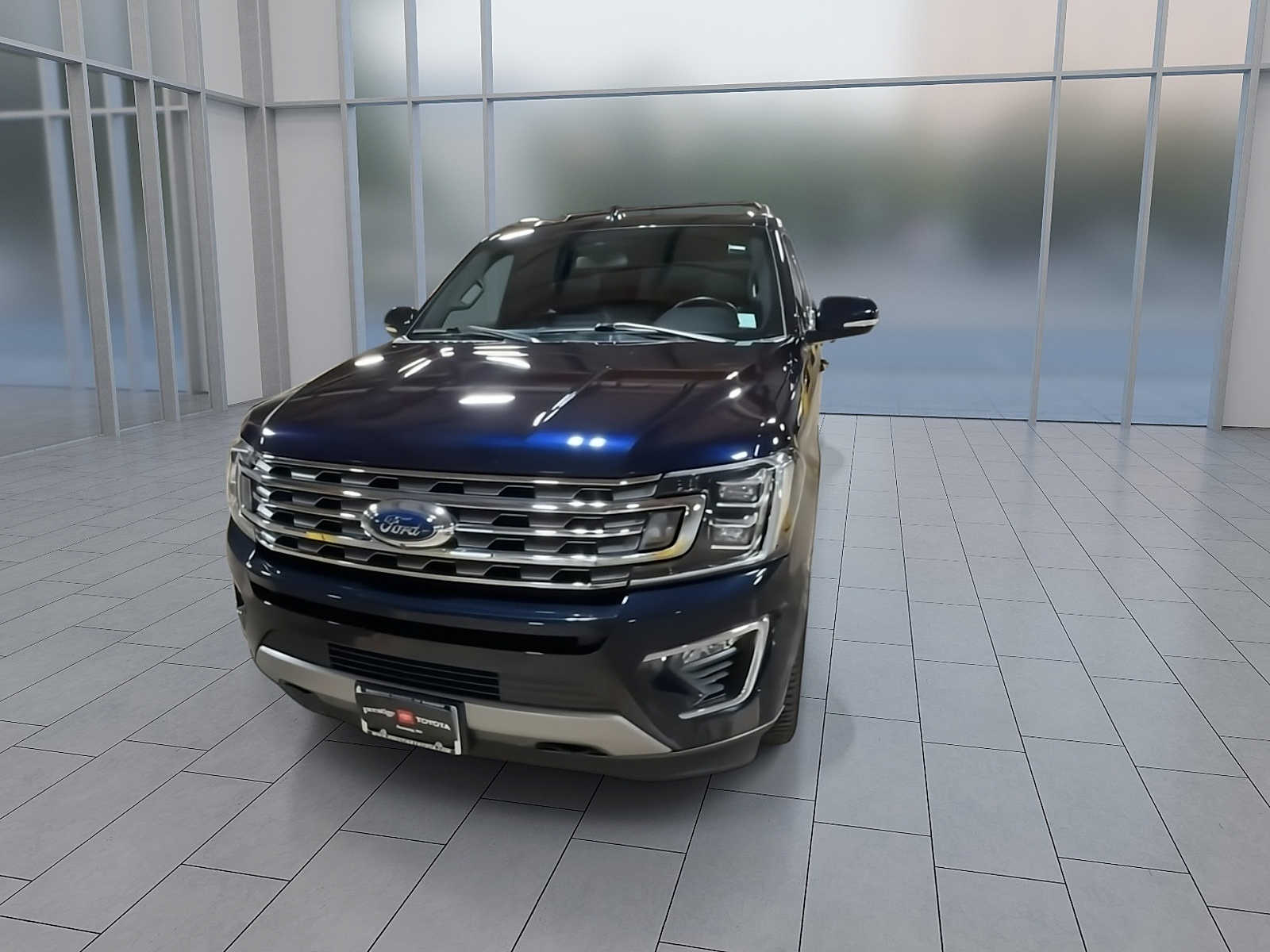 2021 Ford Expedition Limited Image 3 of 37