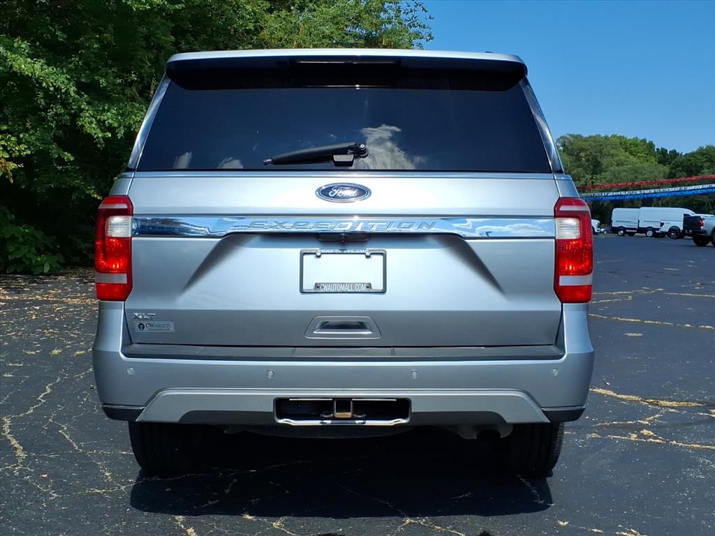 2021 Ford Expedition XLT Image 5 of 25