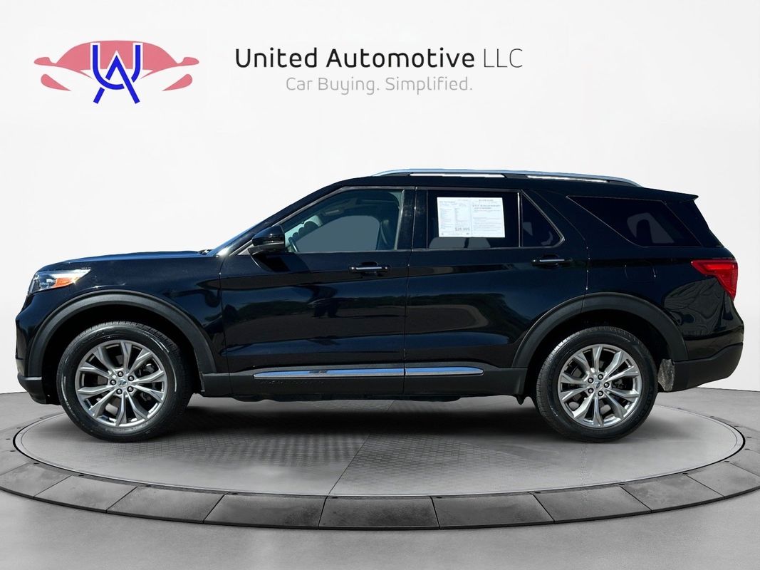 Vehicle image 8 of 44