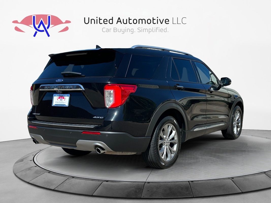 Vehicle image 5 of 44