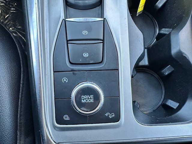 Vehicle image 24 of 44