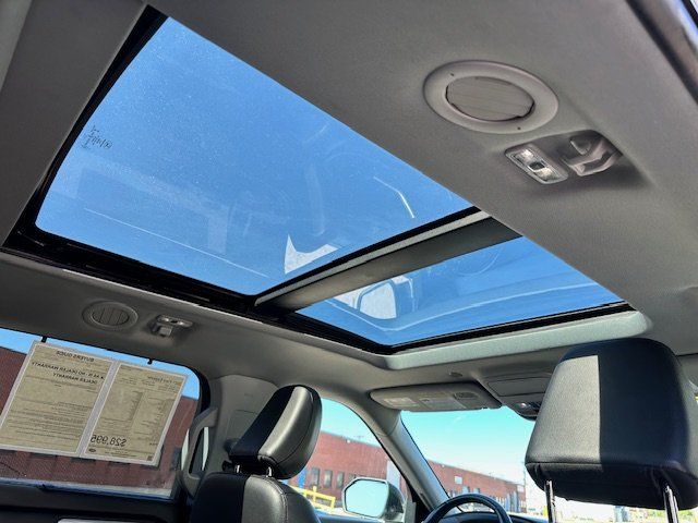 Vehicle image 26 of 44
