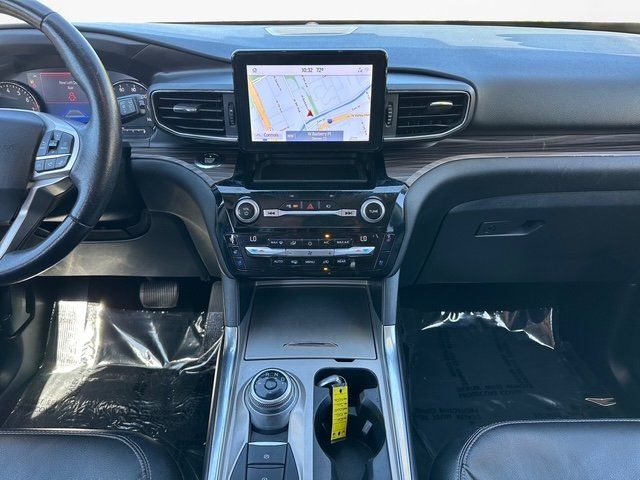 Vehicle image 19 of 44
