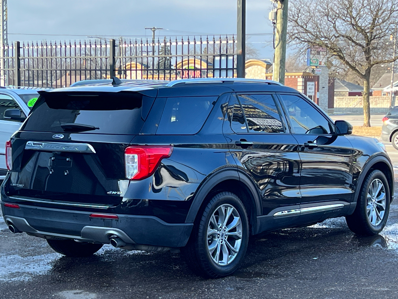 Vehicle image 6 of 32