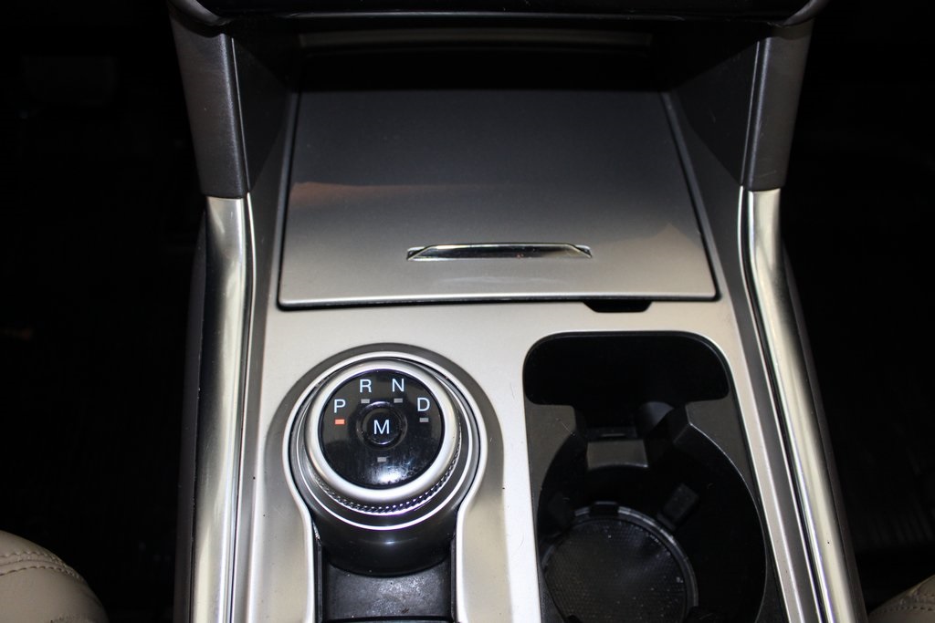 Vehicle image 35 of 48