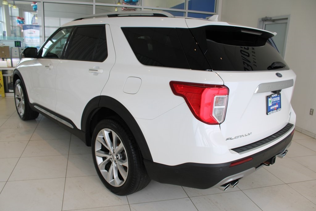 Vehicle image 6 of 48