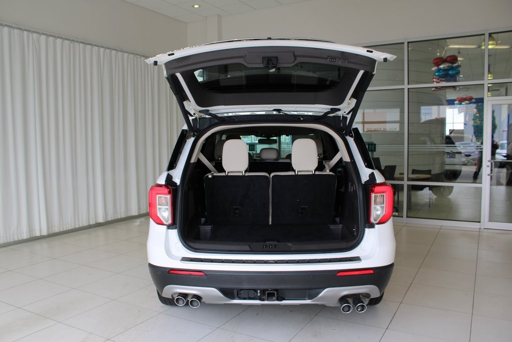 Vehicle image 46 of 48