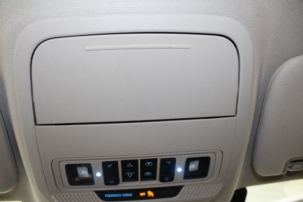 Vehicle image 40 of 48
