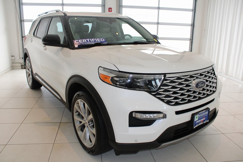 Vehicle image 3 of 48