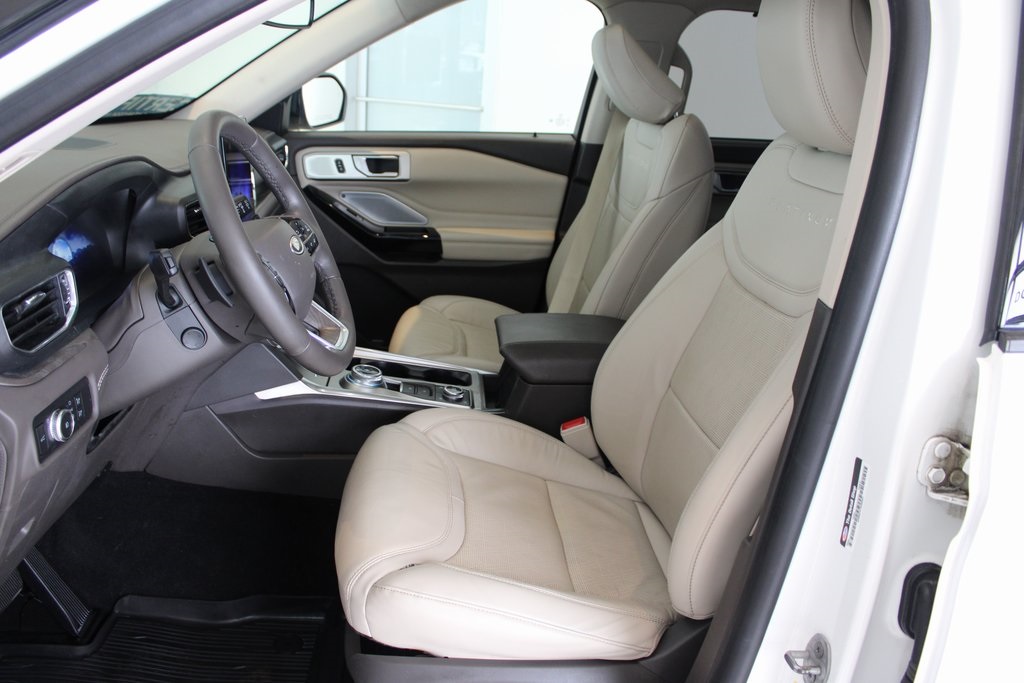 Vehicle image 10 of 48