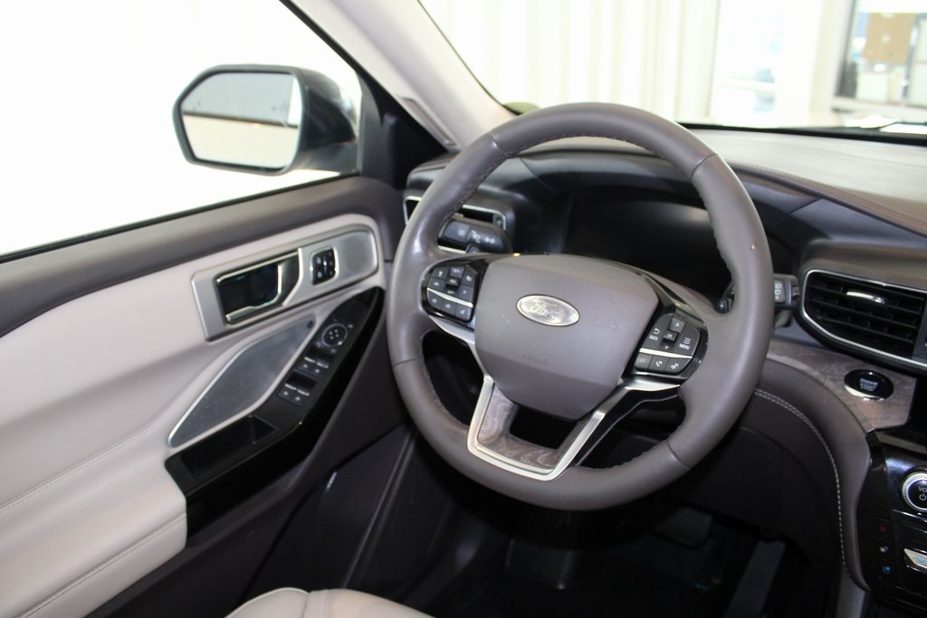Vehicle image 23 of 48