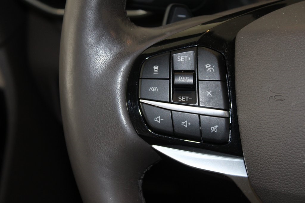 Vehicle image 21 of 48