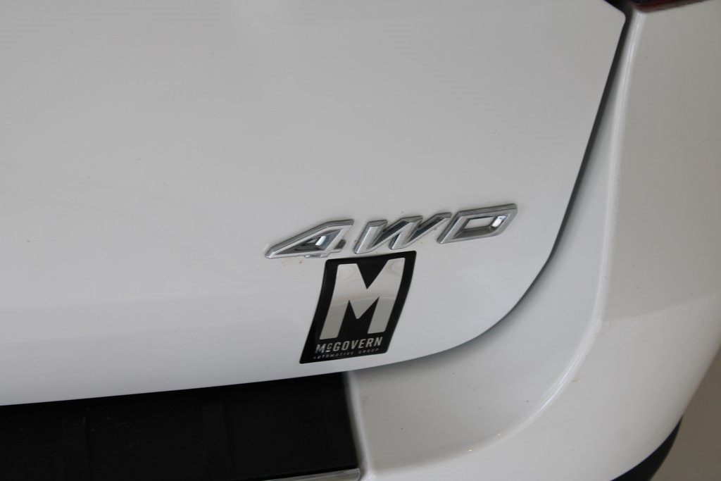 Vehicle image 44 of 48