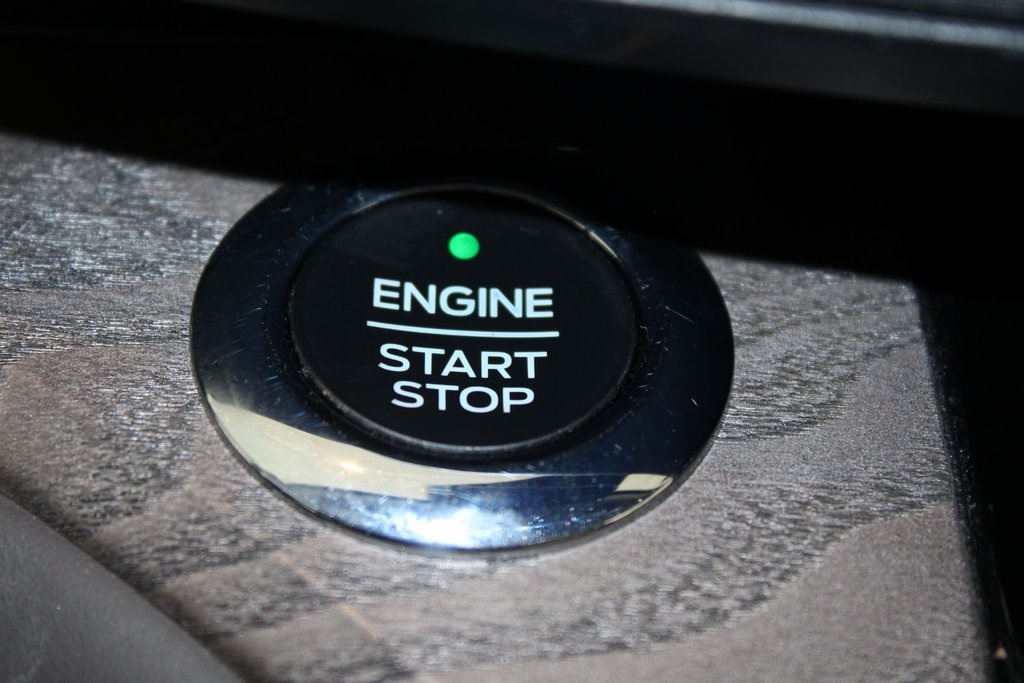 Vehicle image 37 of 48