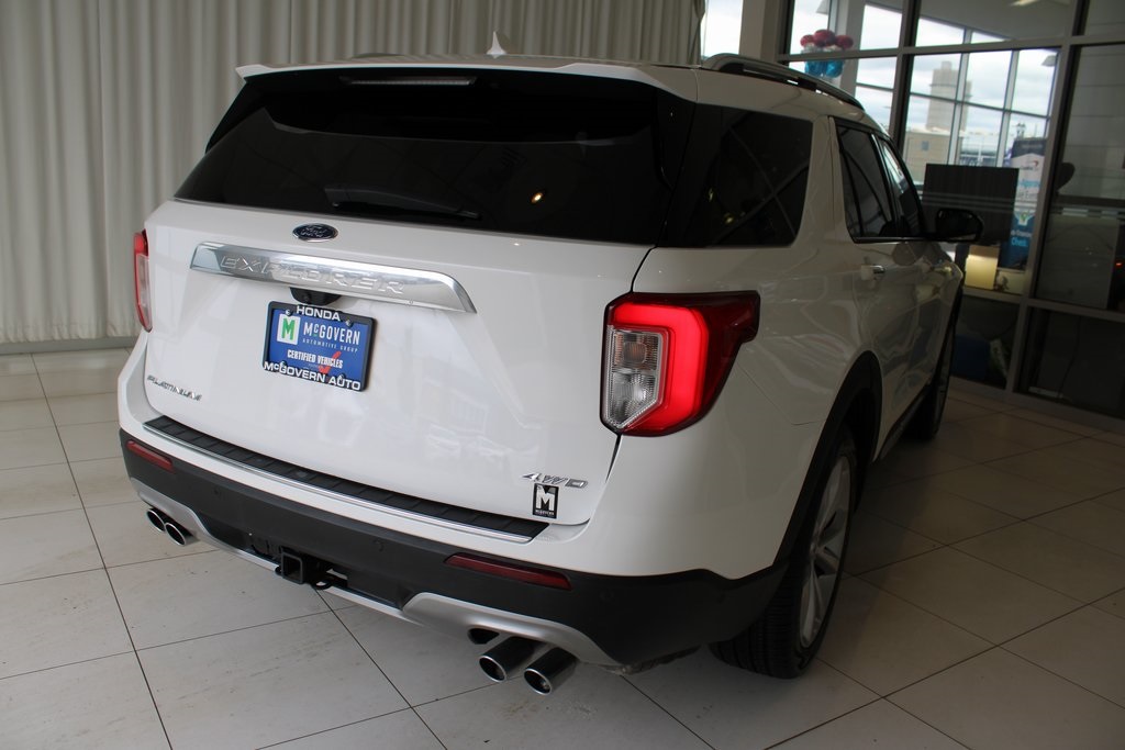 Vehicle image 4 of 48
