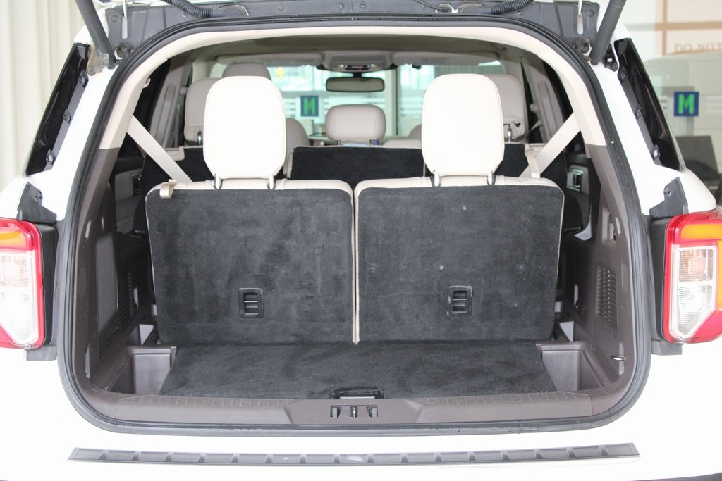 Vehicle image 47 of 48
