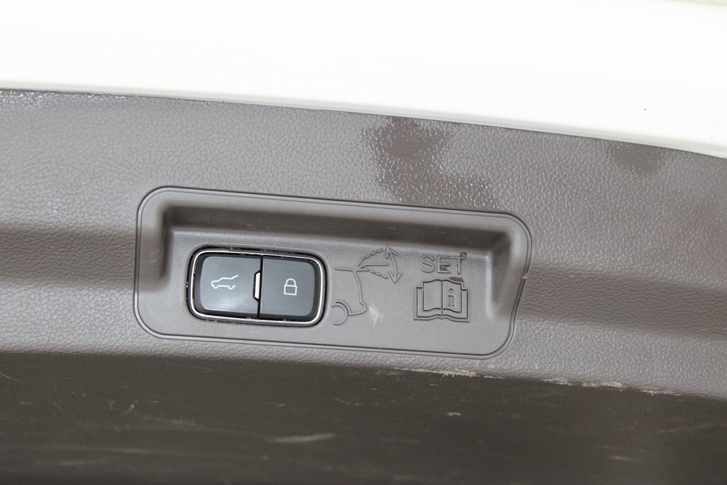 Vehicle image 48 of 48