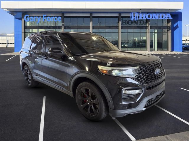 2021 Ford Explorer ST Image 2 of 25
