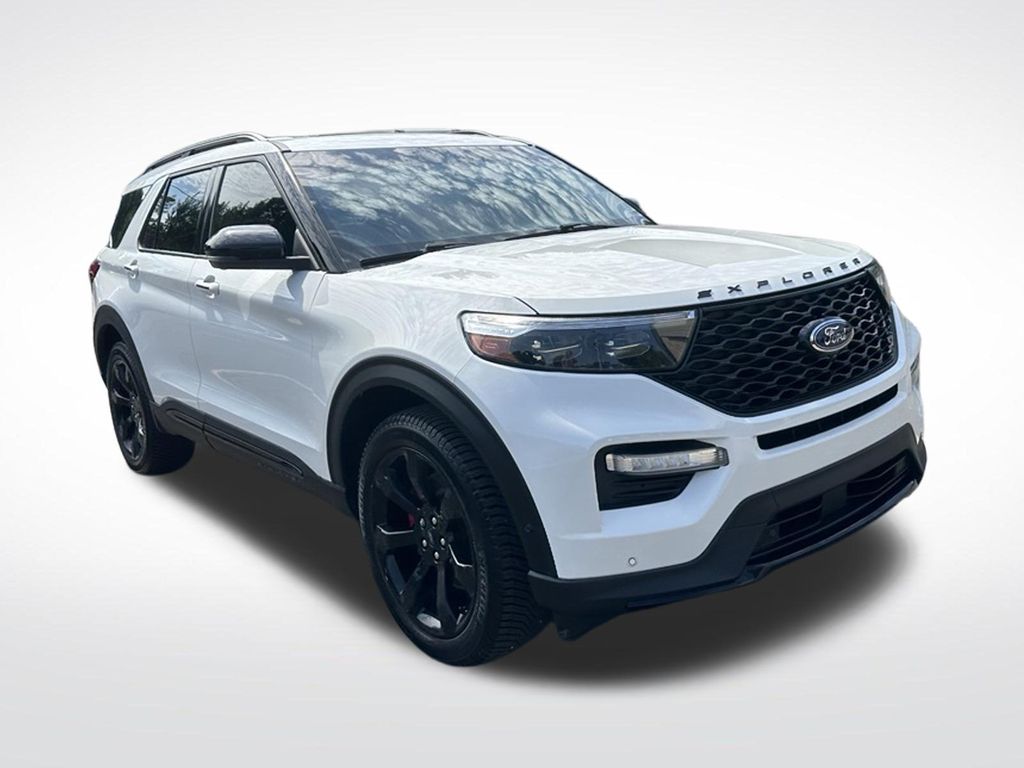 2021 Ford Explorer ST Image 1 of 35